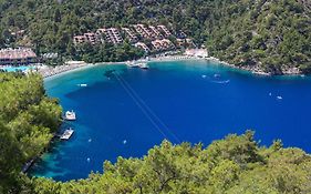 Hillside Beach Club
